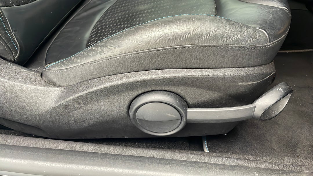 2012 MINI Cooper S, Automatic, 54015 km, Drivers Side Adjustment Panel