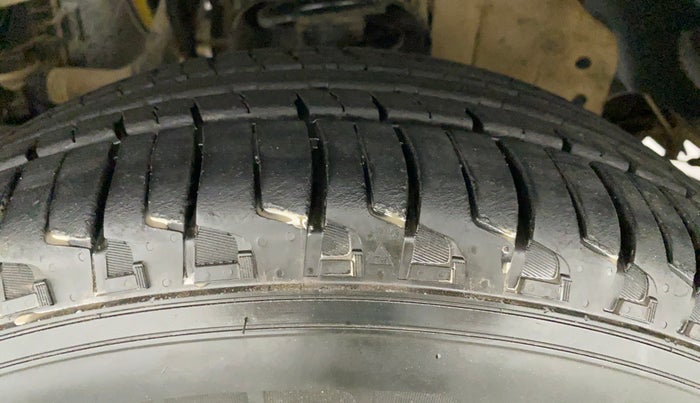 2019 Mahindra Scorpio S3, Diesel, Manual, 44,690 km, Left Front Tyre Tread