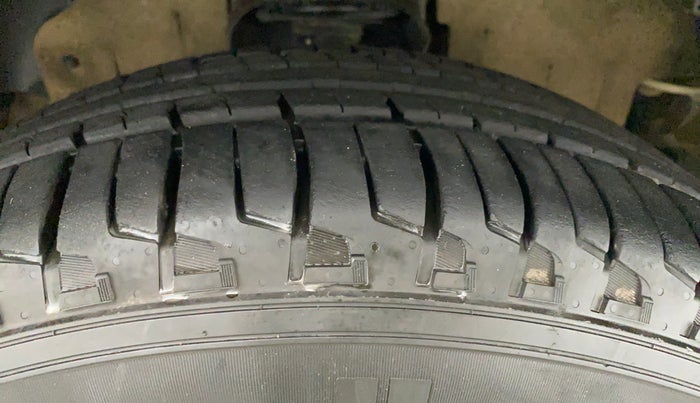2019 Mahindra Scorpio S3, Diesel, Manual, 44,690 km, Right Front Tyre Tread