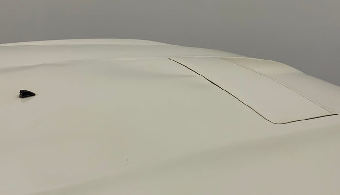 2019 Mahindra Scorpio S3, Diesel, Manual, 44,690 km, Bonnet (hood) - Slightly dented