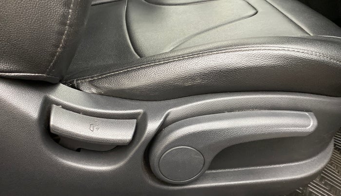 2019 Hyundai Elite i20 1.2 SPORTS PLUS VTVT, Petrol, Manual, 22,208 km, Driver Side Adjustment Panel