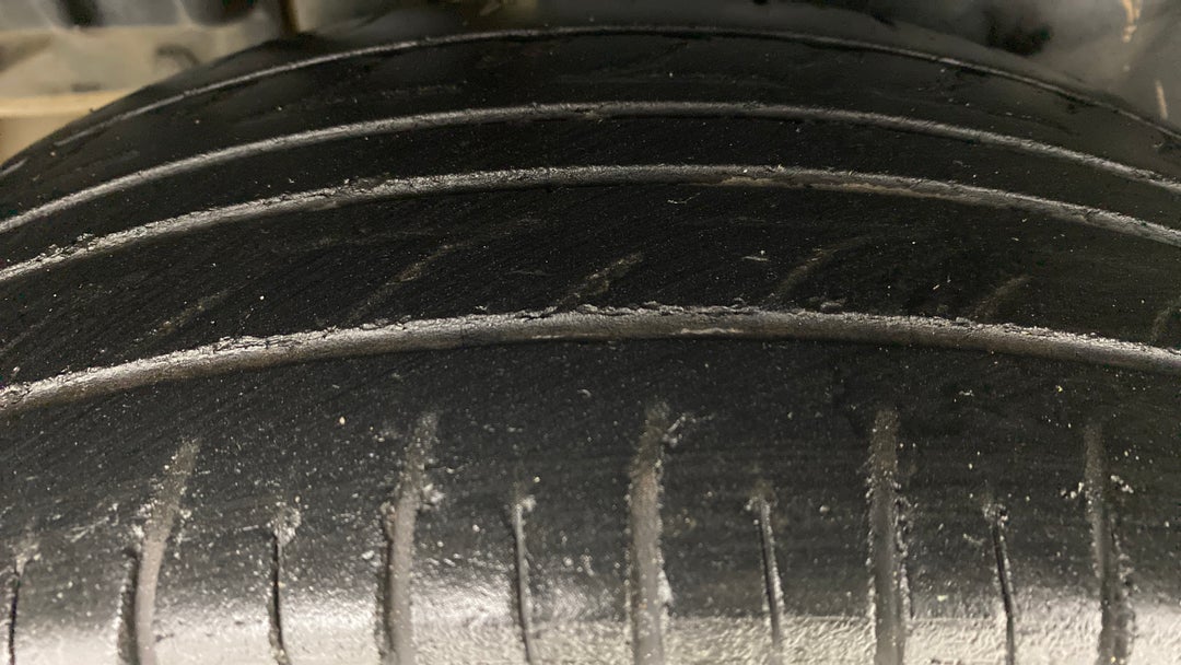 Right Rear Tyre Tread