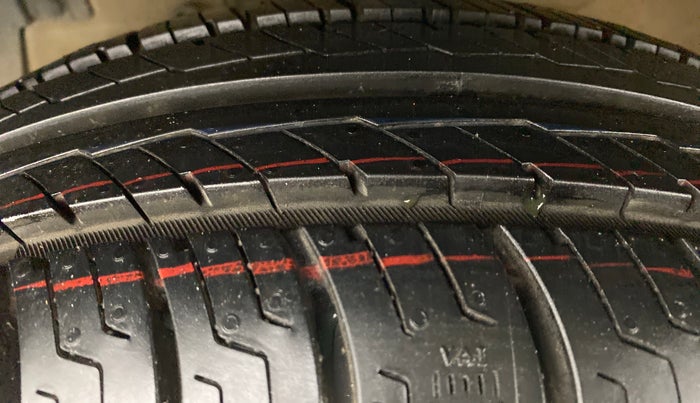2016 Maruti Swift Dzire VDI ABS, Diesel, Manual, 94,520 km, Left Front Tyre Tread