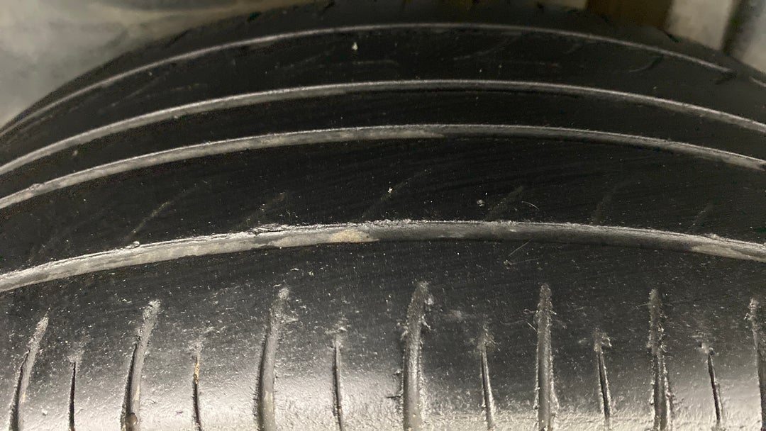 Left Rear Tyre Tread