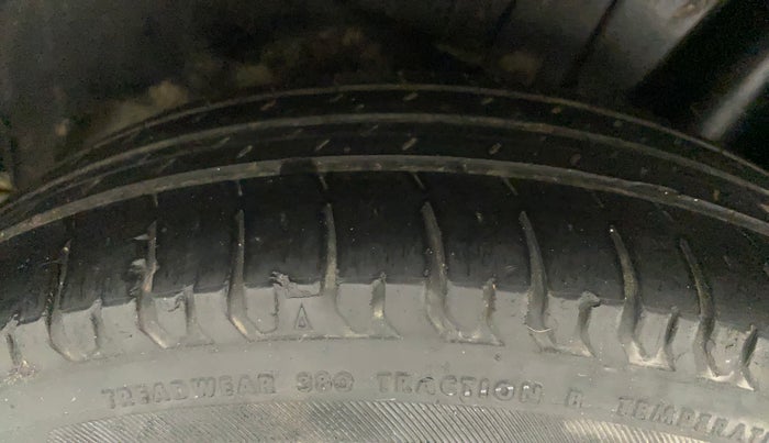 2018 Maruti Dzire VXI AMT, CNG, Automatic, 49,922 km, Left Rear Tyre Tread