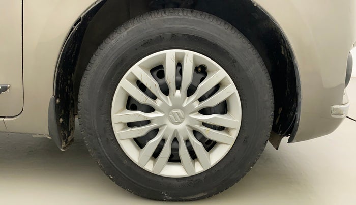 2018 Maruti Dzire VXI AMT, CNG, Automatic, 49,922 km, Right Front Wheel
