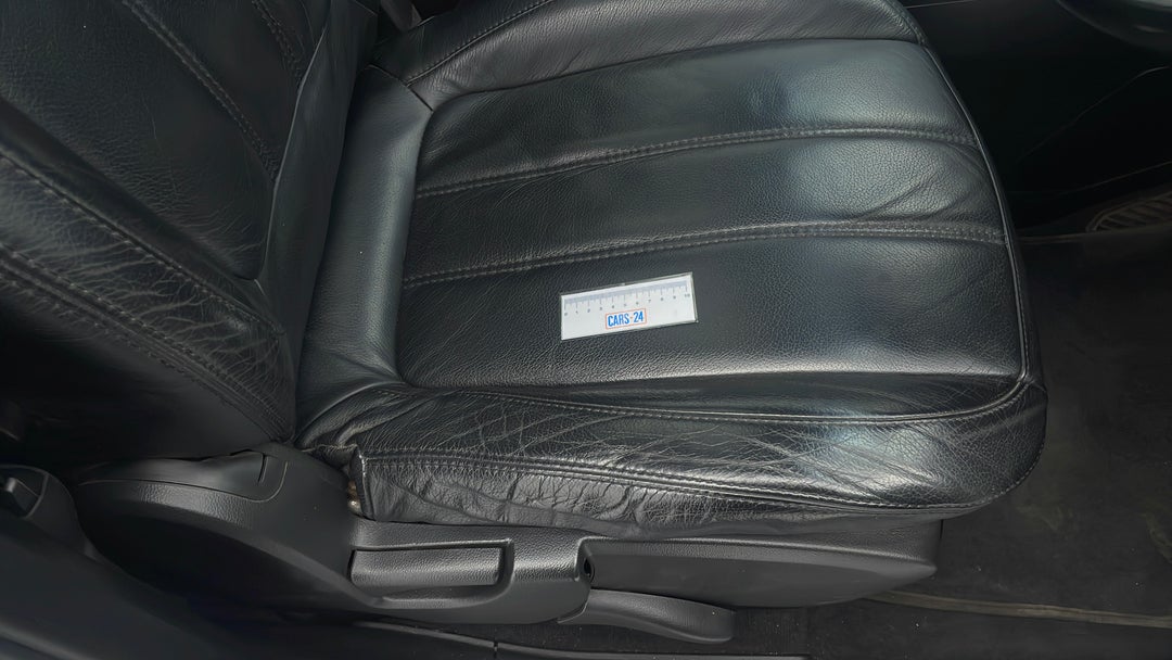 Seats Front RHS Wear