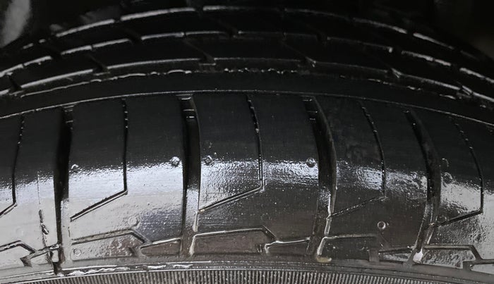 2017 Maruti S Cross ZETA SHVS, Diesel, Manual, 54,571 km, Left Rear Tyre Tread