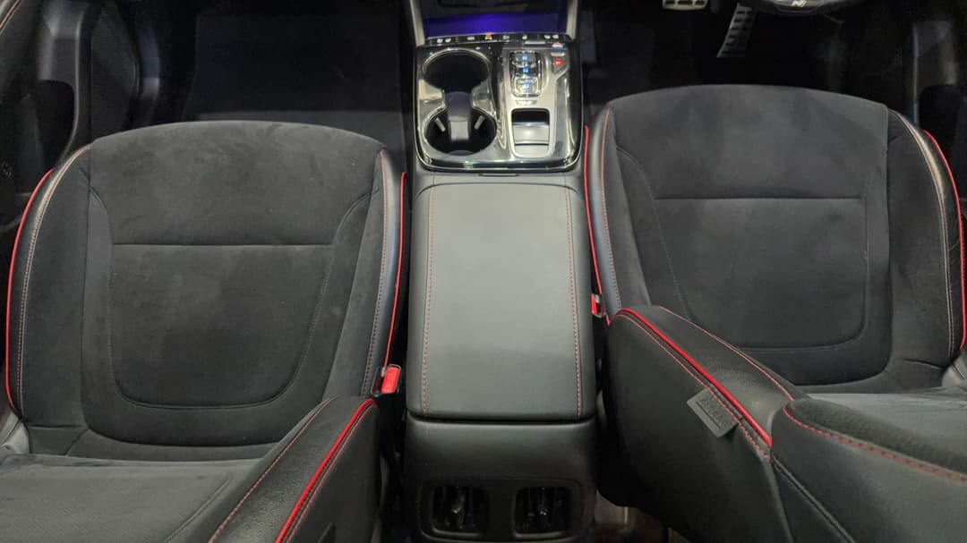 2021 Hyundai Tucson Highlander N Line (AWD), Automatic, 110284 km, Center Console