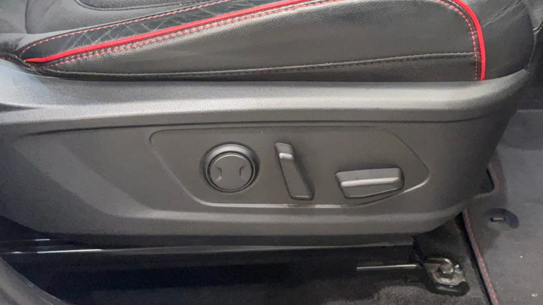 2021 Hyundai Tucson Highlander N Line (AWD), Automatic, 110284 km, Drivers Side Adjustment Panel