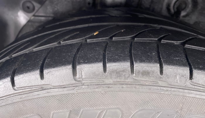 2018 Hyundai Elite i20 ASTA 1.2 (O), Petrol, Manual, 97,740 km, Right Rear Tyre Tread
