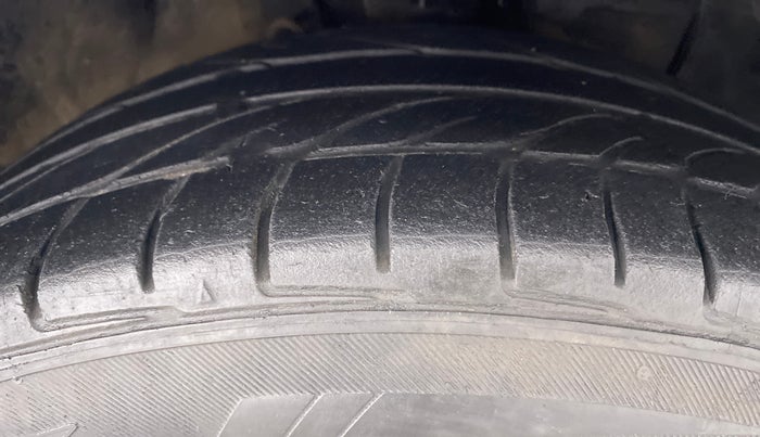 2018 Hyundai Elite i20 ASTA 1.2 (O), Petrol, Manual, 97,740 km, Right Front Tyre Tread