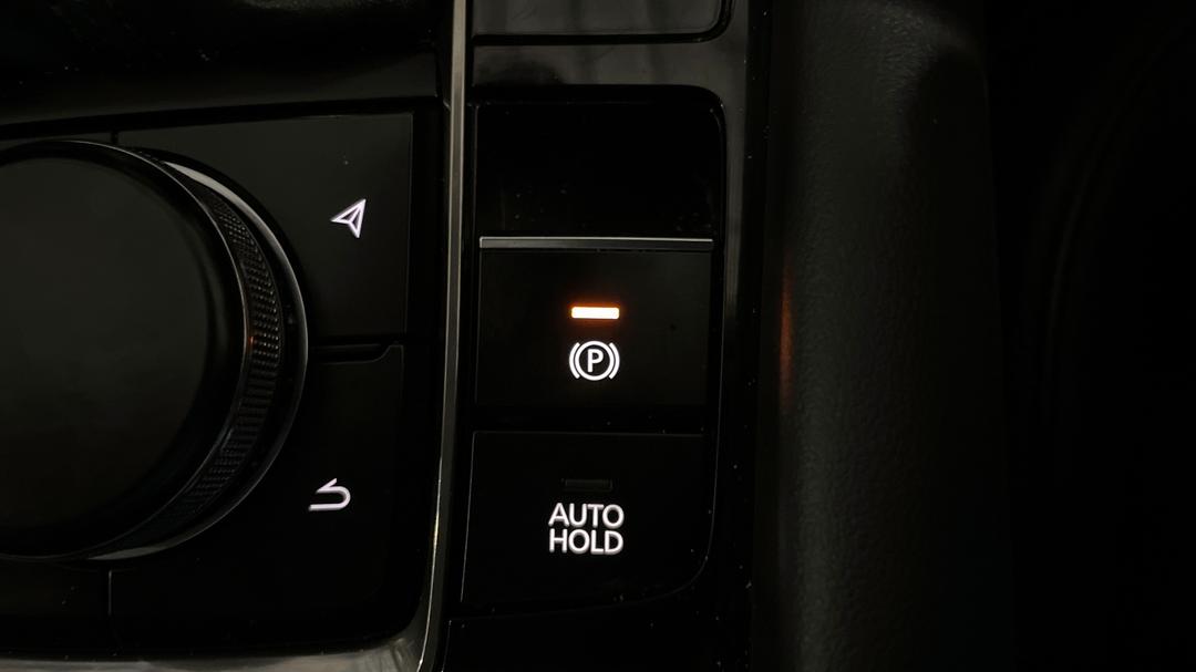 2019 Mazda Mazda3 G25 Astina, Automatic, 52866 km, Handbrake