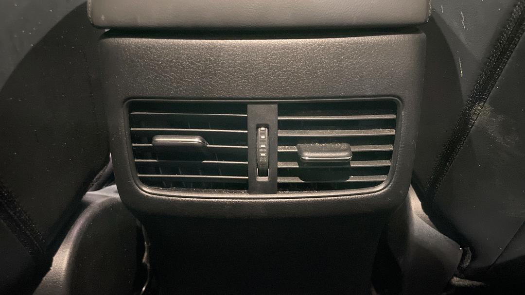 2019 Mazda Mazda3 G25 Astina, Automatic, 52866 km, Rear A/C Vent