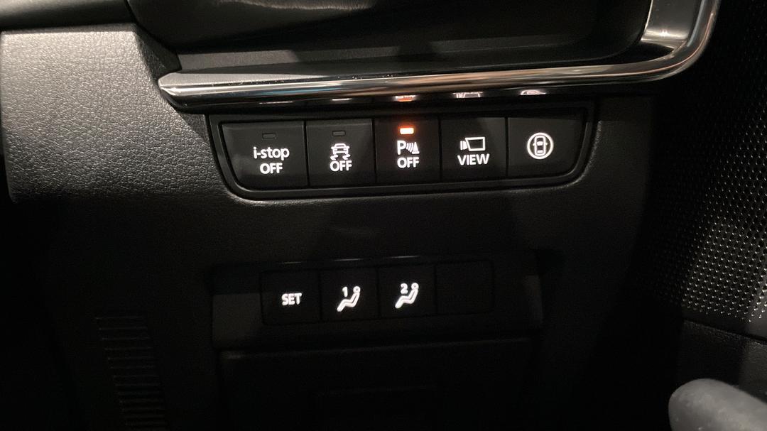 2019 Mazda Mazda3 G25 Astina, Automatic, 52866 km, Utility Switches/Buttons