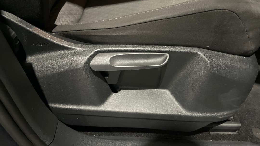 2020 Volkswagen Tiguan 110 Tsi Comfortline, Automatic, 67627 km, Drivers Side Adjustment Panel