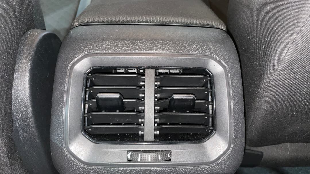2020 Volkswagen Tiguan 110 Tsi Comfortline, Automatic, 67627 km, Rear A/C Vent