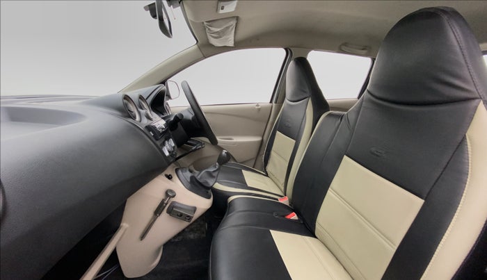 2016 Datsun Go T, Petrol, Manual, 42,907 km, Right Side Front Door Cabin