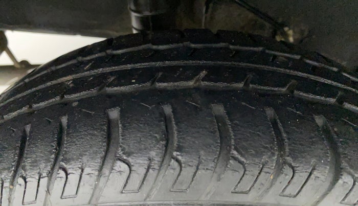 2016 Datsun Go T, Petrol, Manual, 42,907 km, Right Rear Tyre Tread