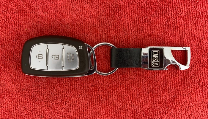 2015 Hyundai Grand i10 ASTA 1.2 KAPPA VTVT, Petrol, Manual, 42,198 km, Key Close Up