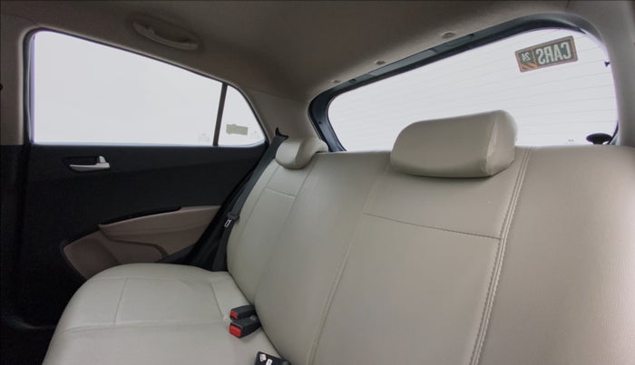 2015 Hyundai Grand i10 ASTA 1.2 KAPPA VTVT, Petrol, Manual, 42,198 km, Right Side Rear Door Cabin