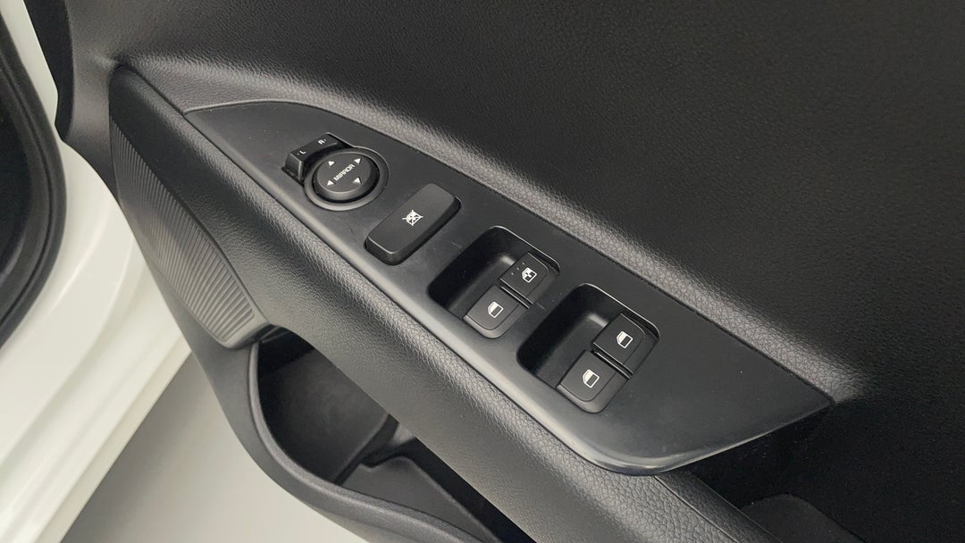 2020 Kia Rio S, Manual, 29157 km, Drivers Side Door Panel Controls