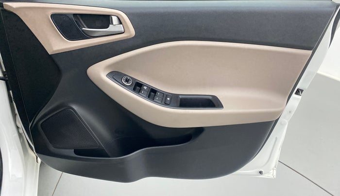 2018 Hyundai Elite i20 Magna Executive 1.2, Petrol, Manual, 21,387 km, Driver Side Door Panels Control