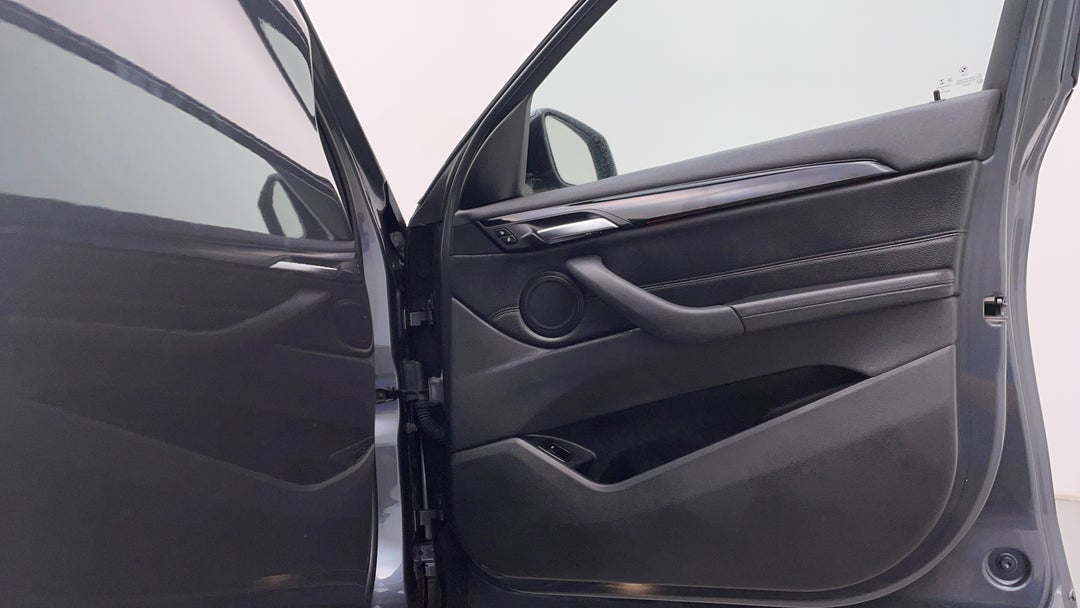 2017 BMW X1 Xdrive 25i M Sport, Automatic, 74917 km, Speaker View