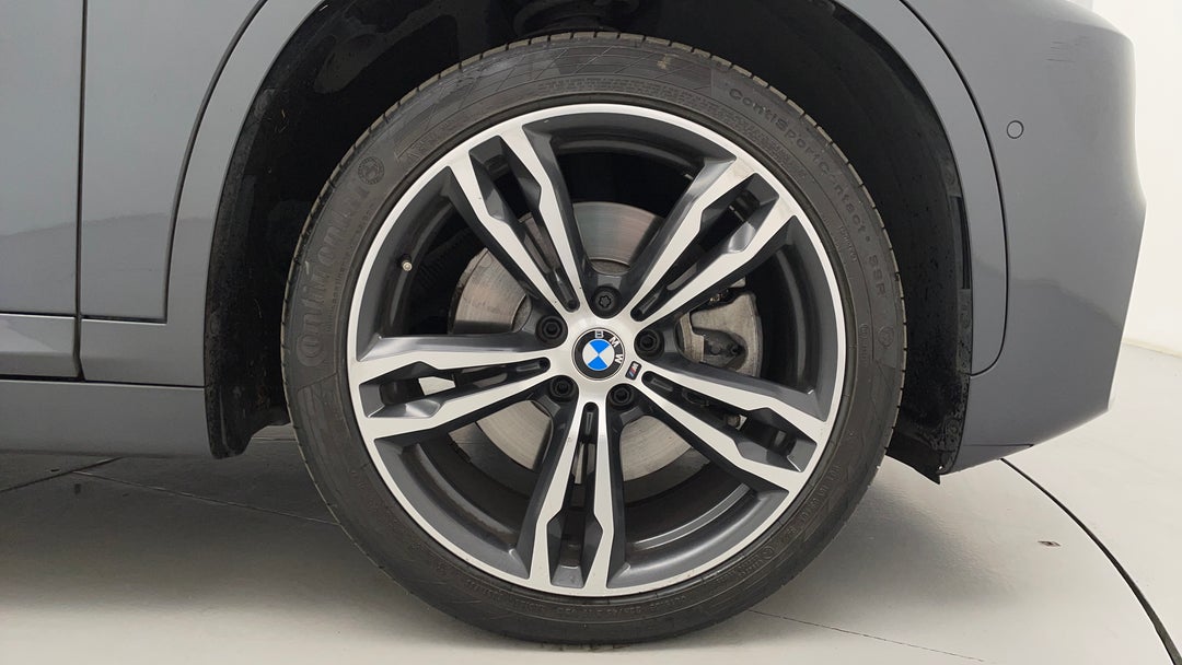 2017 BMW X1 Xdrive 25i M Sport, Automatic, 74917 km, Right Front Wheel