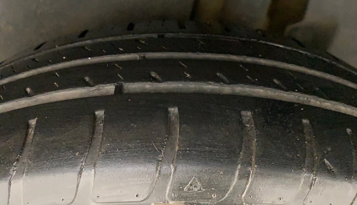 2018 Maruti Dzire VDI, Diesel, Manual, 78,099 km, Left Rear Tyre Tread