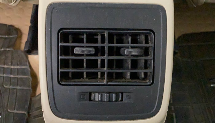 2018 Maruti Dzire VDI, Diesel, Manual, 78,099 km, Rear AC Vents