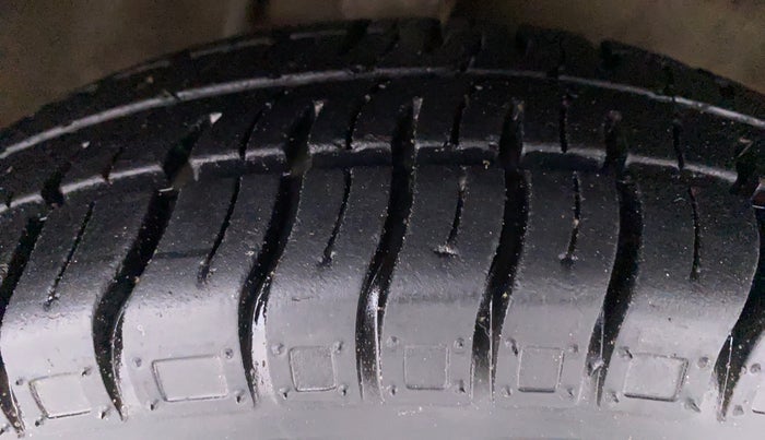 2018 Maruti Alto 800 LXI, Petrol, Manual, 22,613 km, Right Front Tyre Tread
