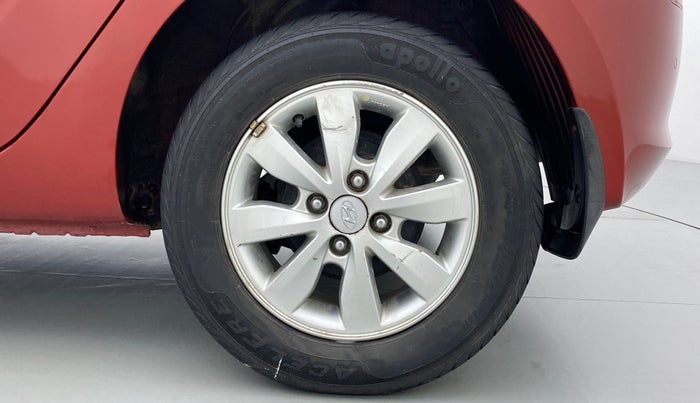 2013 Hyundai i20 SPORTZ 1.2 VTVT, Petrol, Manual, 32,619 km, Left Rear Wheel