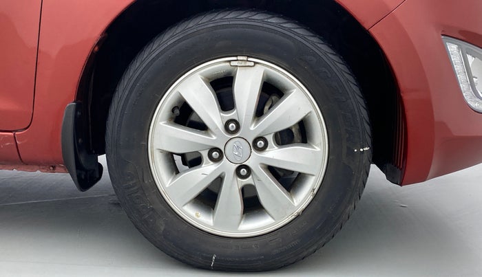 2013 Hyundai i20 SPORTZ 1.2 VTVT, Petrol, Manual, 32,619 km, Right Front Wheel
