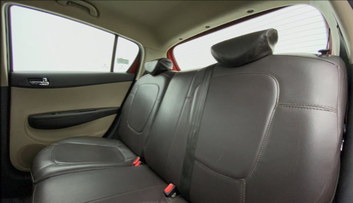 2013 Hyundai i20 SPORTZ 1.2 VTVT, Petrol, Manual, 32,619 km, Right Side Rear Door Cabin