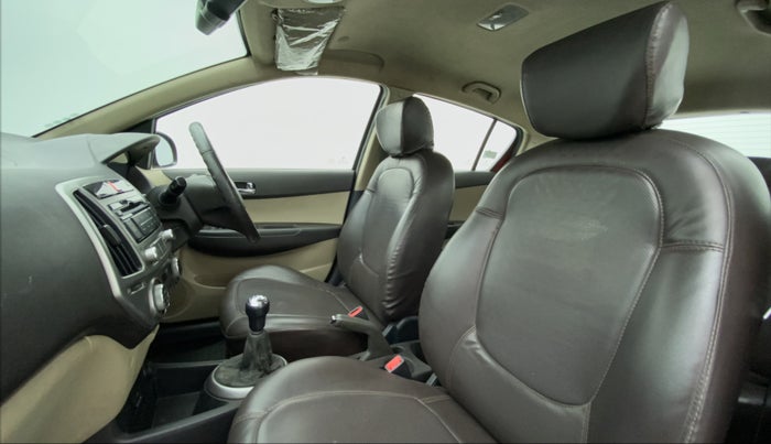2013 Hyundai i20 SPORTZ 1.2 VTVT, Petrol, Manual, 32,619 km, Right Side Front Door Cabin