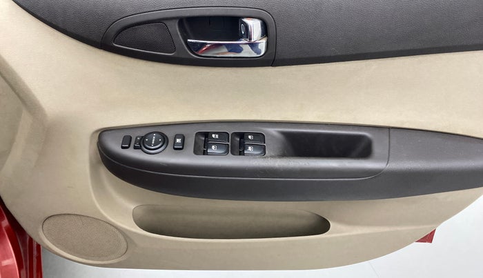 2013 Hyundai i20 SPORTZ 1.2 VTVT, Petrol, Manual, 32,619 km, Driver Side Door Panels Control