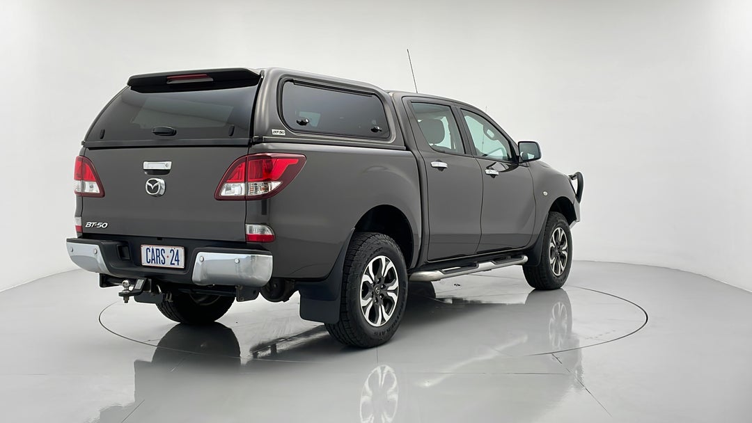 Right Back Diagonal (45- Degree) View