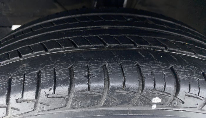 2016 Maruti Baleno DELTA 1.2 K12, Petrol, Manual, 46,960 km, Left Front Tyre Tread