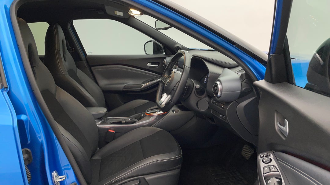 2021 Nissan Juke St-l, Automatic, 24526 km, Right Side Front Door Cabin View