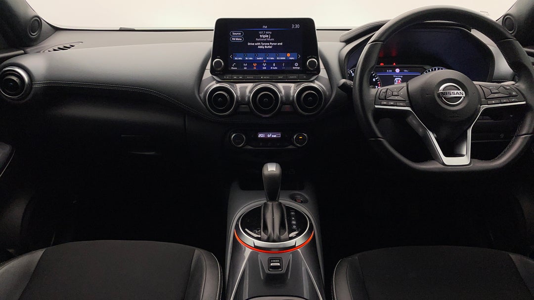2021 Nissan Juke St-l, Automatic, 24526 km, Dashboard View