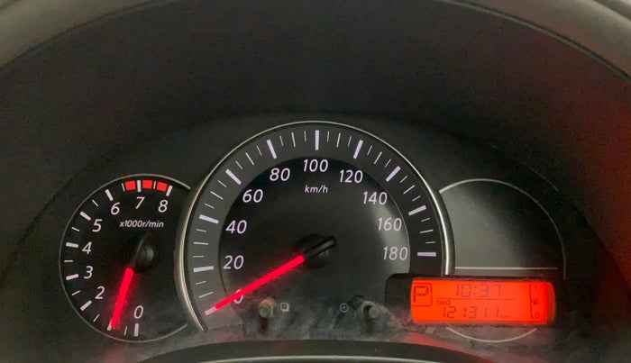 2013 Nissan Micra XV CVT, Petrol, Automatic, 1,21,311 km, Odometer Image