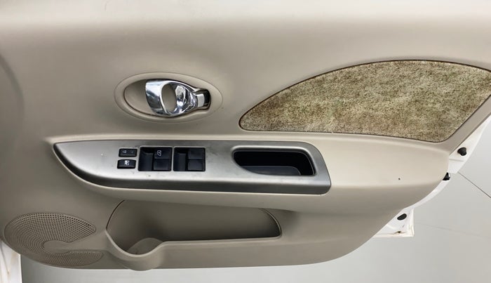 2013 Nissan Micra XV CVT, Petrol, Automatic, 1,21,311 km, Driver Side Door Panels Control