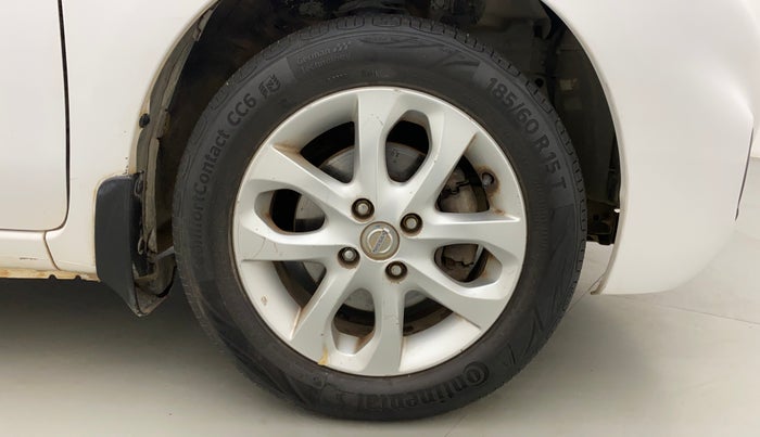2013 Nissan Micra XV CVT, Petrol, Automatic, 1,21,311 km, Right Front Wheel