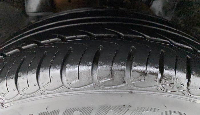 2019 Ford Ecosport 1.5 TITANIUM TI VCT, Petrol, Manual, 18,652 km, Left Front Tyre Tread