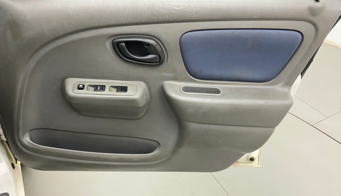 2014 Maruti Alto K10 VXI, Petrol, Manual, 18,996 km, Driver Side Door Panels Control