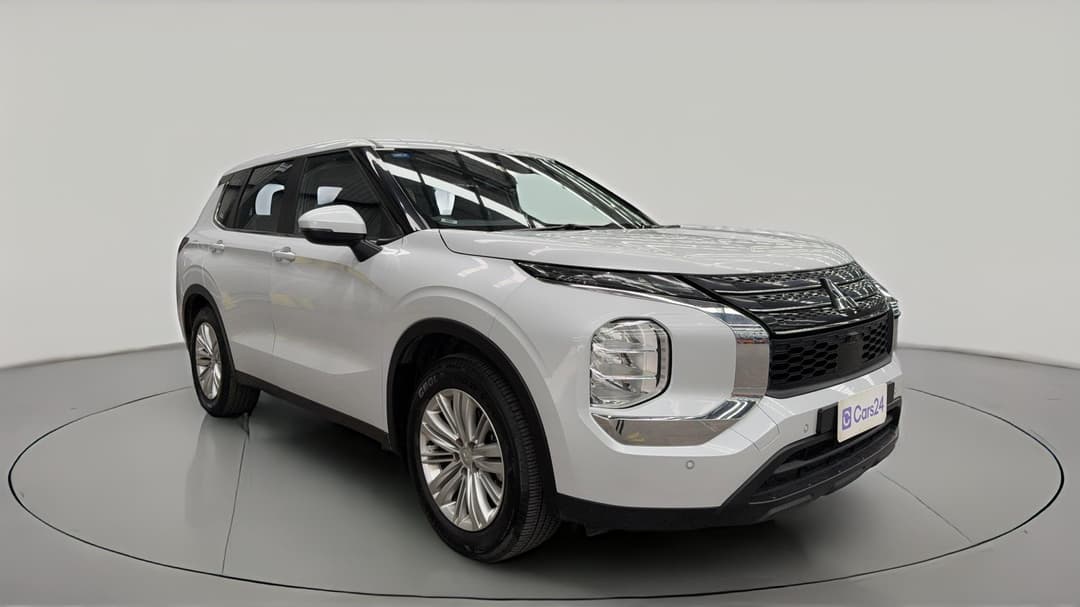 2024 Mitsubishi Outlander Es 5 Seat (2WD), Automatic, 56447 km, Right Front Diagonal (45- Degree) View