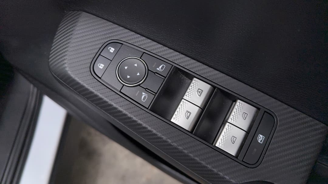 2024 Mitsubishi Outlander Es 5 Seat (2WD), Automatic, 56447 km, Drivers Side Door Panel Controls