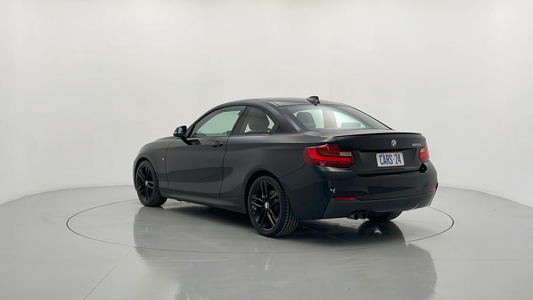 Left Back Diagonal (45- Degree) View