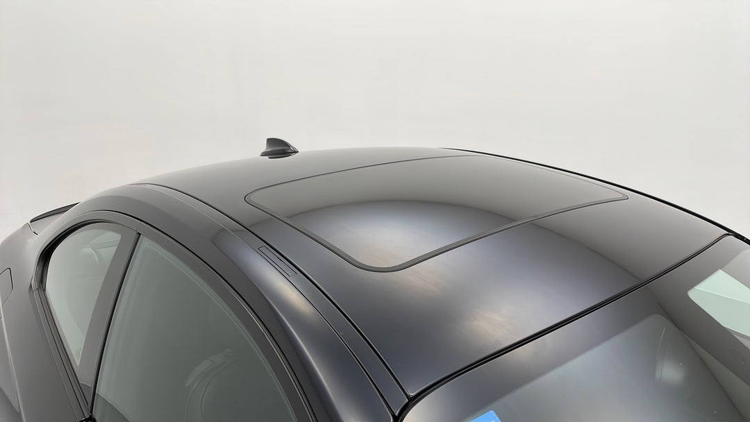 Roof/Sunroof View